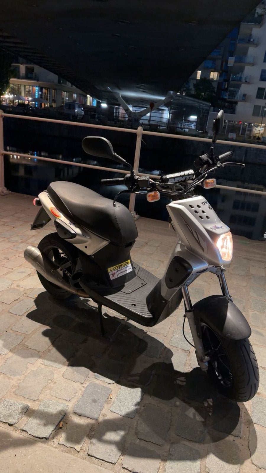 Yamaha slider classe A, Vélos & Vélomoteurs, Scooters | Yamaha, Enlèvement, Comme neuf, Électrique