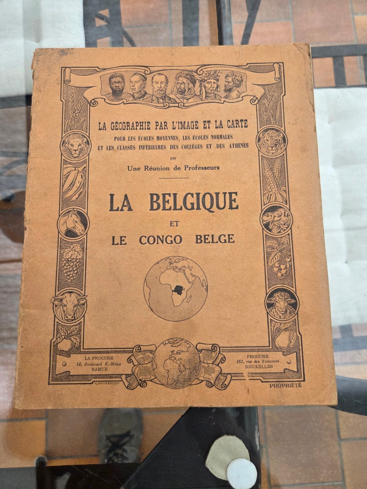 Old school leerboek: België en Belgisch Congo 1930, Antiek en Kunst, Ophalen of Verzenden