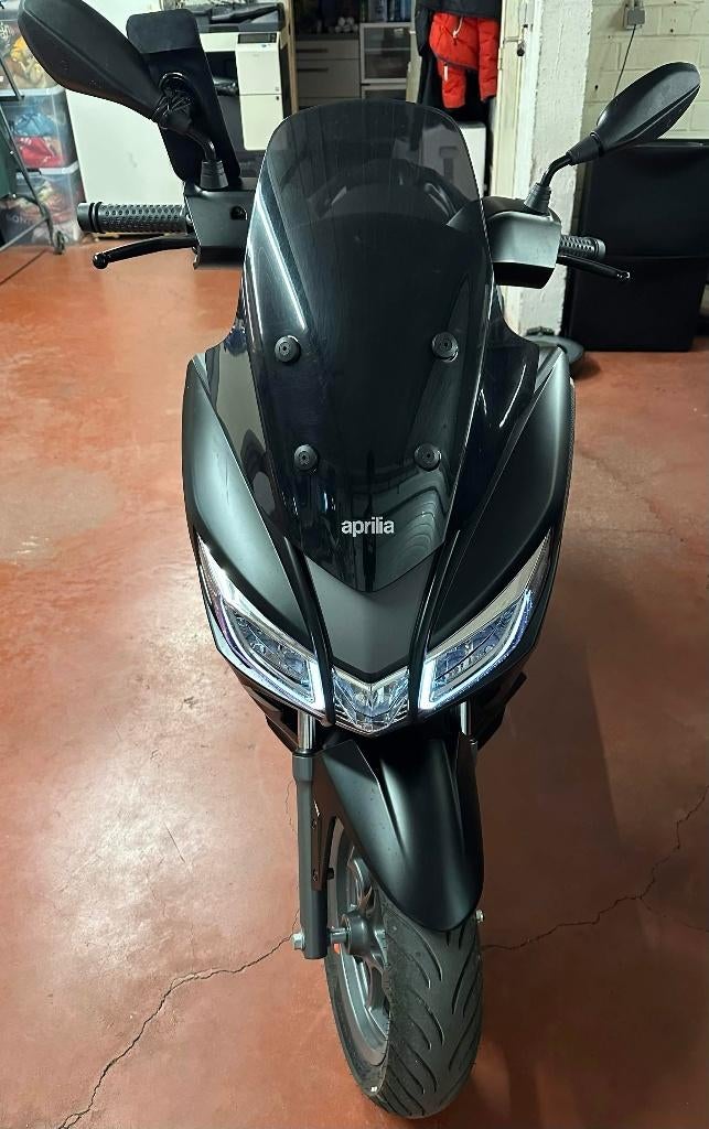 Aprilia sxr 50 cc neuve 2026 (TVA remboursable), Fietsen en Brommers, Ophalen, Nieuw, Klasse B (45 km/u), 50 cc