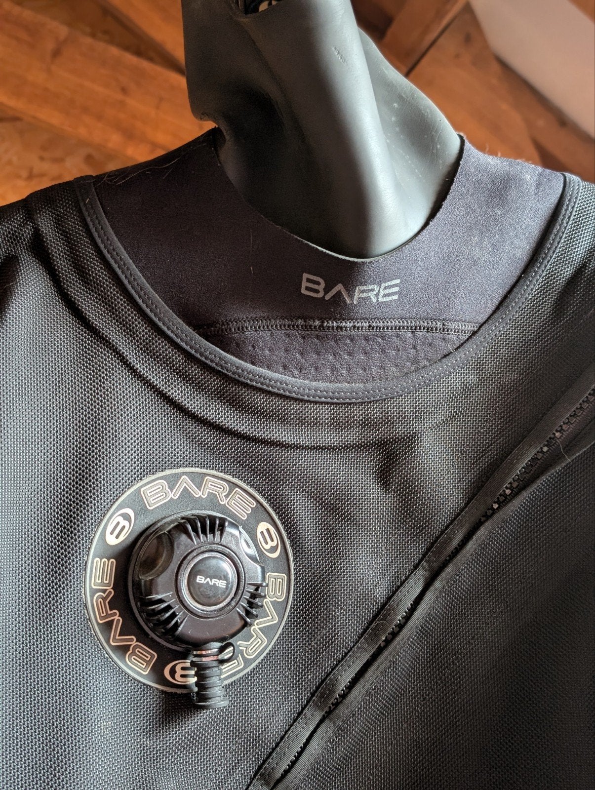 Bare Trilam dry wetsuit, Ophalen of Verzenden, Zo goed als nieuw, Duikpak