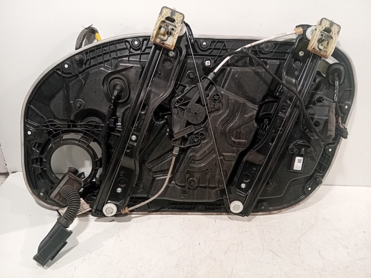 Raammechaniek elektrisch links voor Volvo V60, Onderdelen@venauto.nl, Van der Ven Autorecycling B.V., Gebruikt, Ettenseweg 76, 4706 PB Roosendaal, The Netherlands