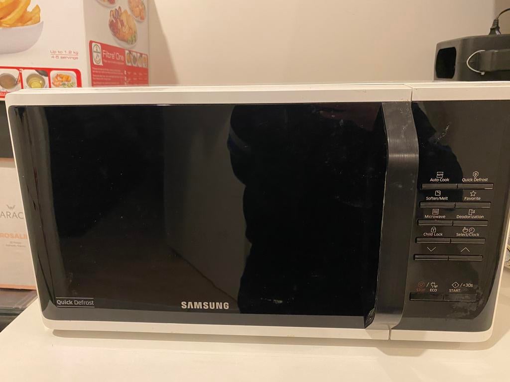 SAMSUNG - Magnetron - 800 W - Inhoud 23 l, Ophalen, Zo goed als nieuw