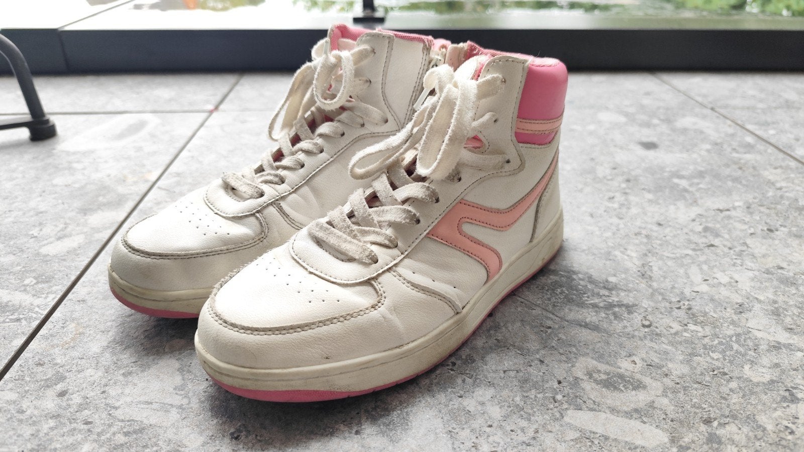 Cemi basketbal schoenen meisjes 38, Gebruikt, Meisje, Sportschoenen, Cemi