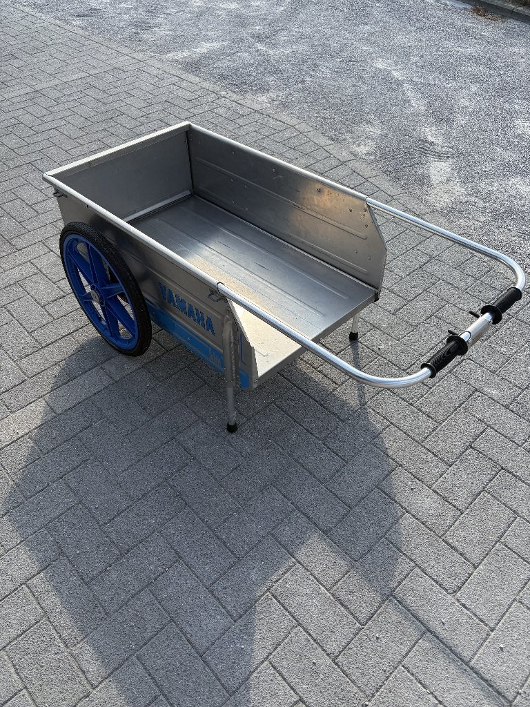 Originele Yamaha Racing paddockkar, Ophalen, Gebruikt