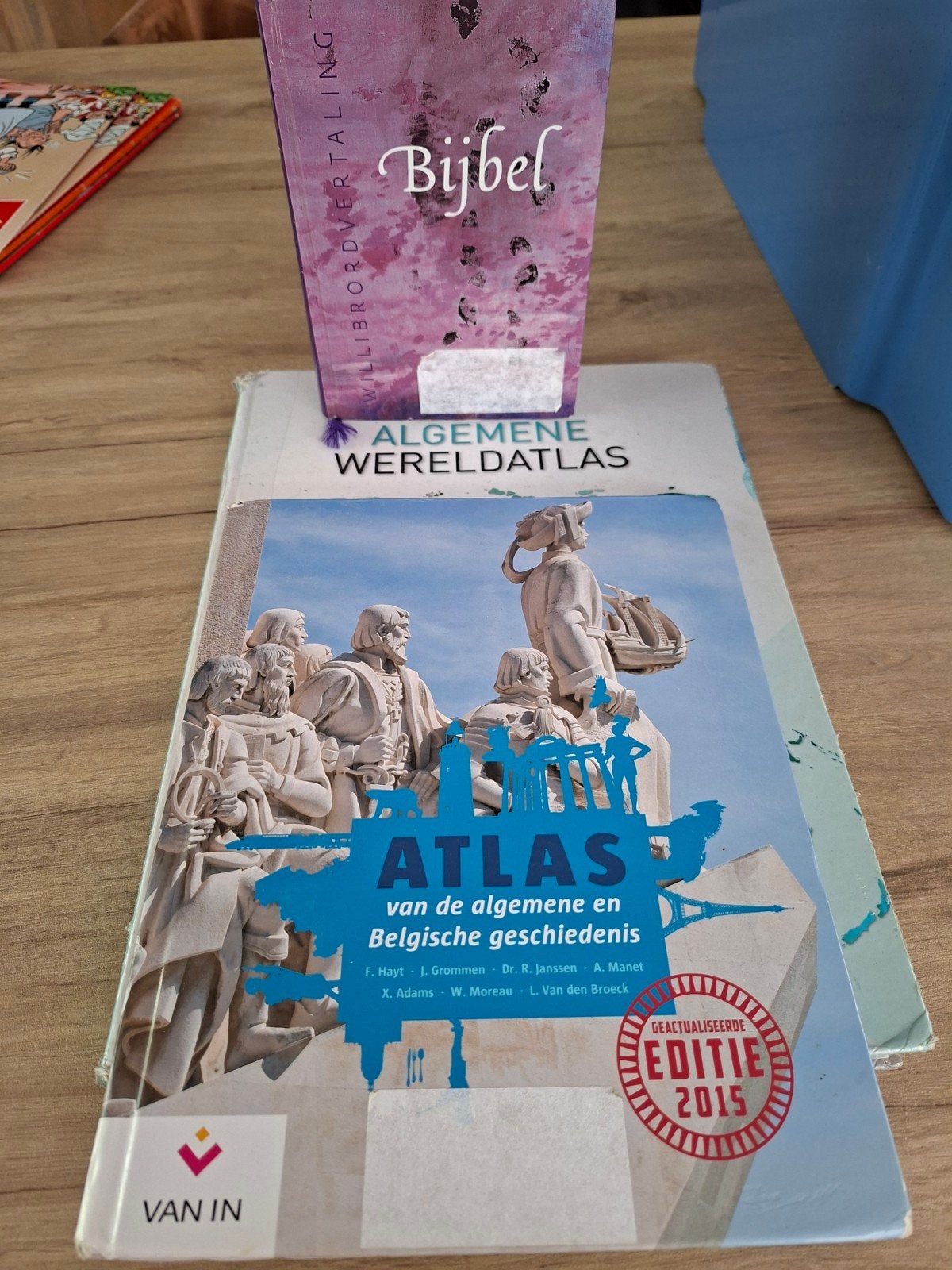 wereld atlas, historische atlas en bijbel, Ophalen of Verzenden, Gelezen, Godsdienst en Levensbeschouwing