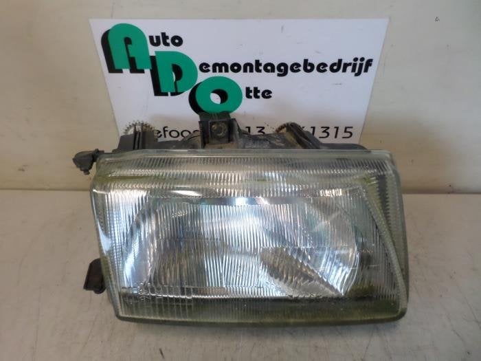 Phare droit d'un Seat Cordoba, Autos : Pièces & Accessoires, Éclairage, Seat, Utilisé, 3 mois de garantie, Enlèvement ou Envoi