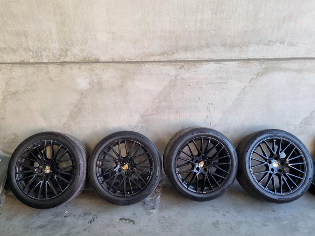 Porsche Spyder Breedset Velgen Full Black/Cayenne/Panamera, Auto-onderdelen, Banden en Velgen, Ophalen, Gebruikt, 275 mm, Banden en Velgen