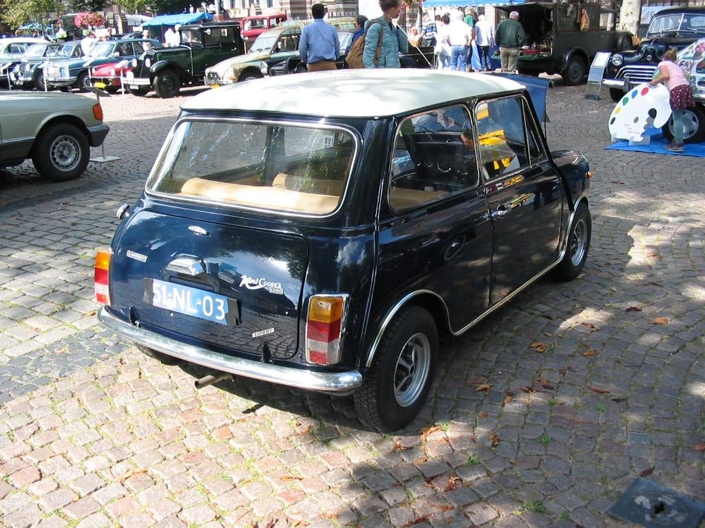INNOCENTI COOPER 1300Export, Auto's, Voorwielaandrijving, Beige, Blauw, Handgeschakeld