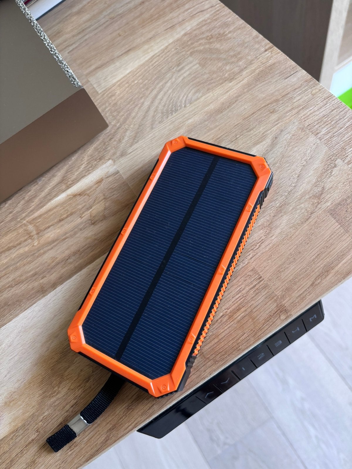 Batterie externe solaire (powerbank), Enlèvement, Utilisé