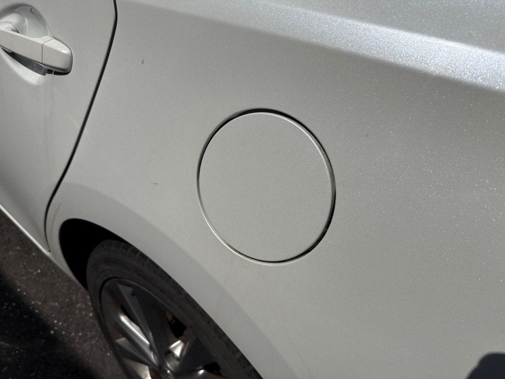 TRAPPE D'ESSENCE Toyota Auris Touring Sports (E18), Kundenbetreuung@toyota.de, Toyota, Utilisé, Toyota-Allee 2
50858  Köln, DE