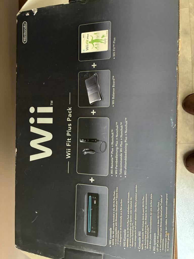 Wii Fit Plus Pack, Ophalen, Zo goed als nieuw, Met 2 controllers, Met games