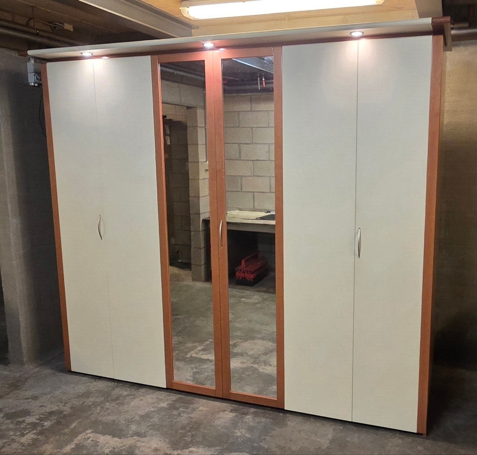 Slaapkamer: bed 2 personen, ruime kleerkast en ladekast, Enlèvement, Utilisé, Deux personnes