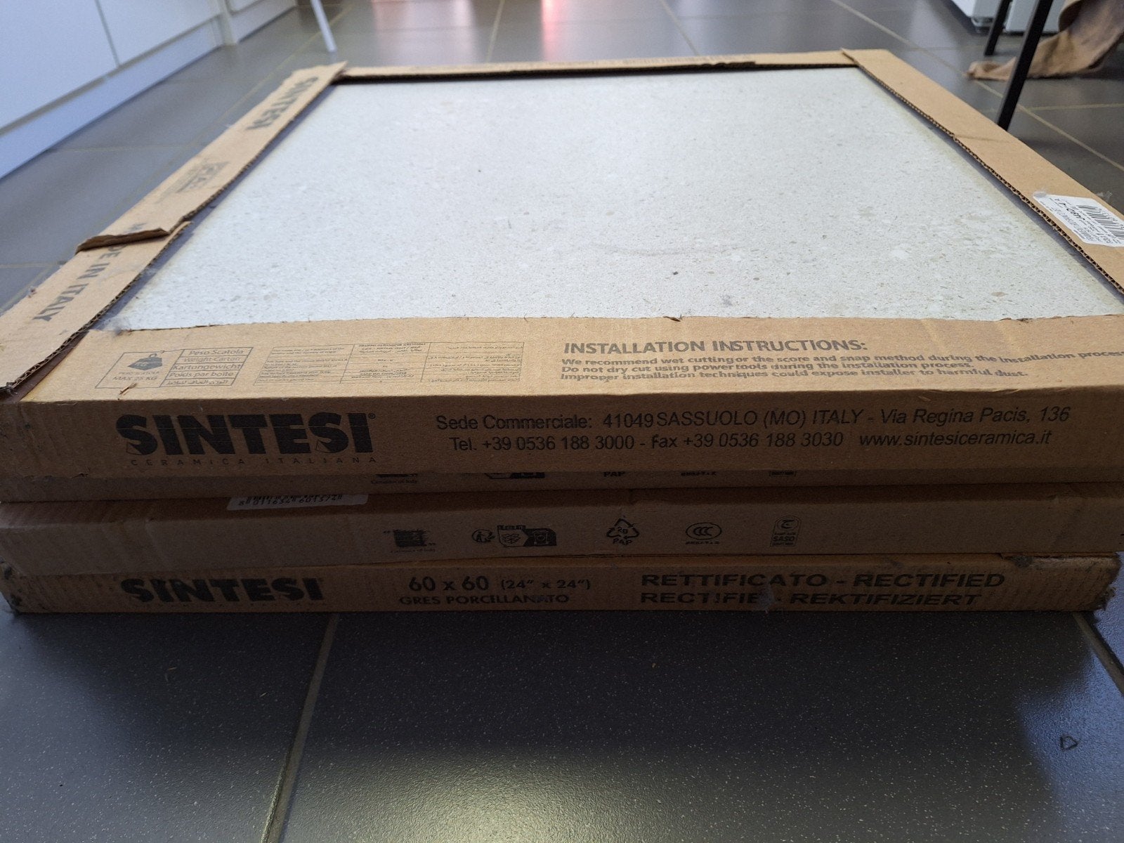 tegels 60 cm op 60 cm, 18 stuks en bijpassende plinten, Doe-het-zelf en Bouw, Ophalen, 60 cm of meer, Overige typen, Nieuw