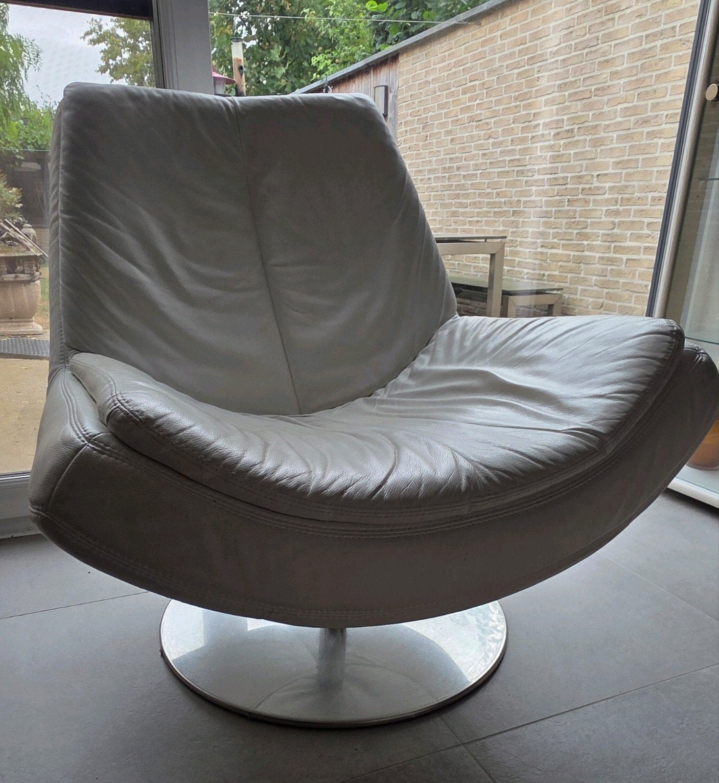 fauteuil wit leder design longlife by W. Schillig, Ophalen, Leer