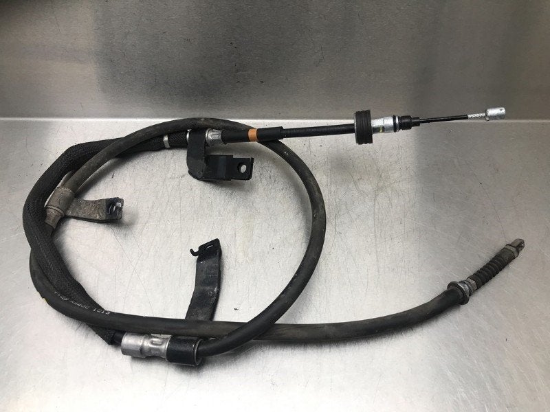 CABLE FREIN A MAIN ABS Kia Stonic (YB) (|H84001C13|), Utilisé, Kia