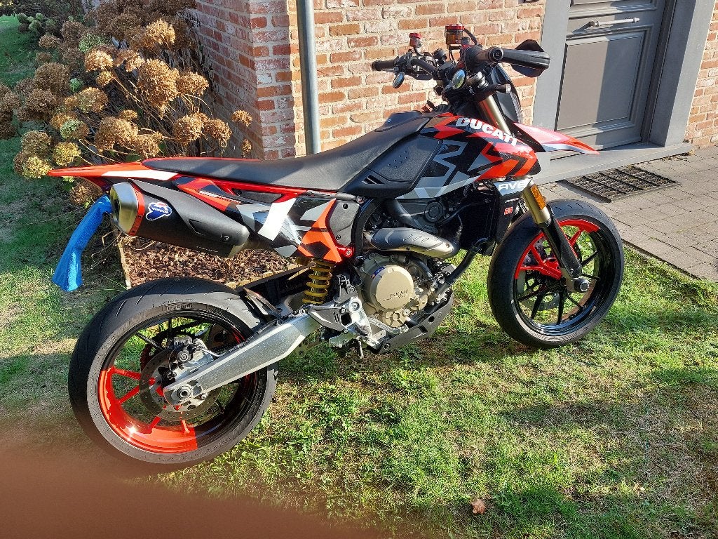 Ducati hypermotard 698 RVE 2024, Motoren, Motoren | Ducati, Motorrijbewijs A, Gebruikt, Meer dan 35 kW, Handgeschakeld