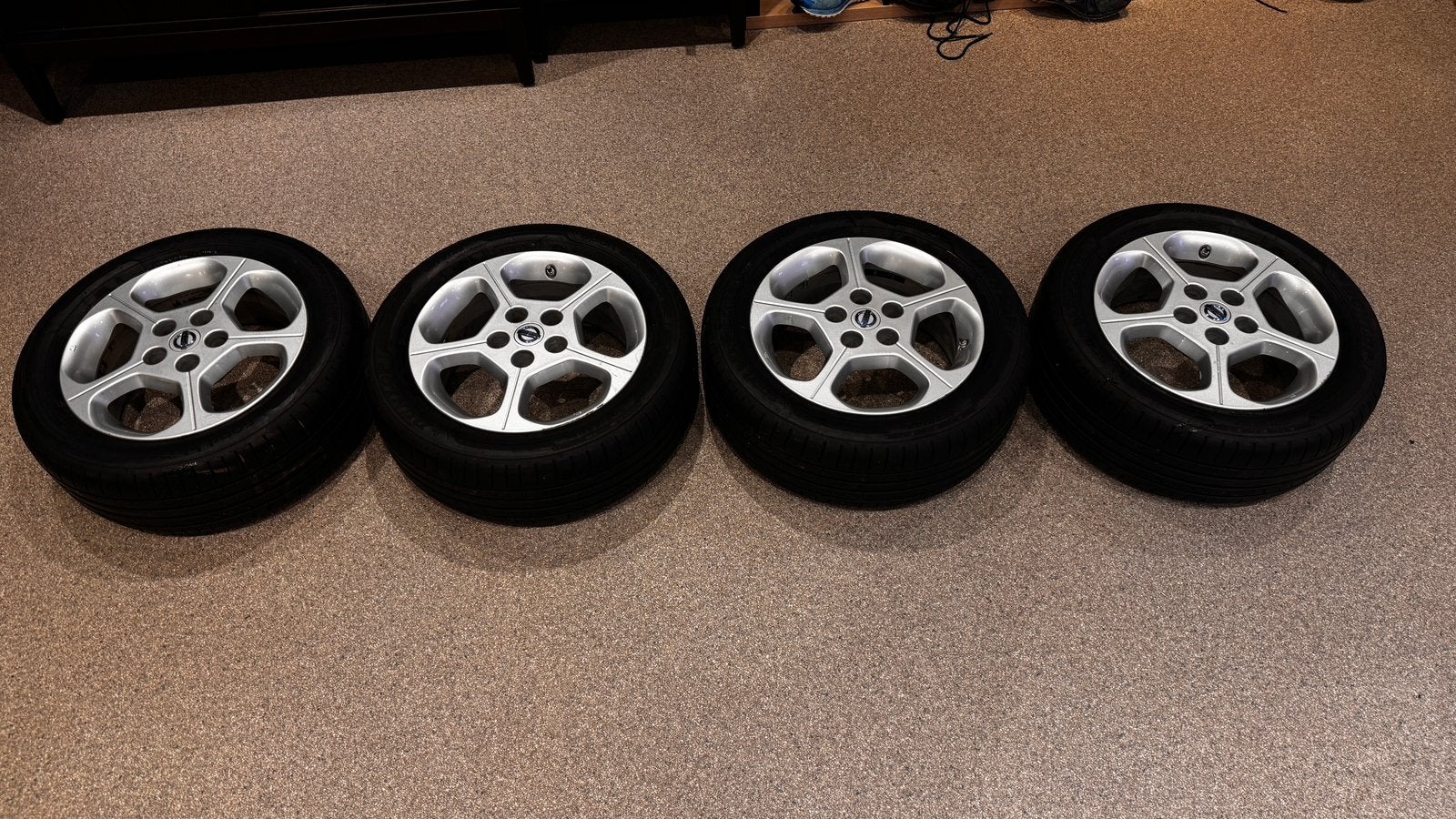 Nissan Primera 5x114.3 zomerbanden 205/55/R16 16inch, Auto-onderdelen, Ophalen, Gebruikt, 16 inch, Banden en Velgen