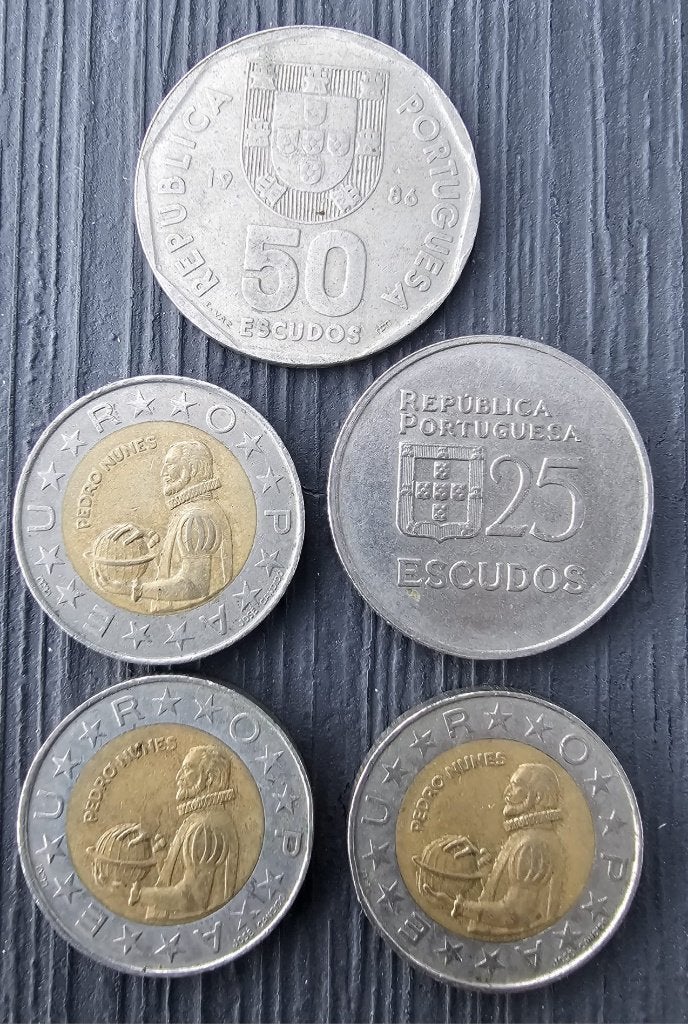 5 Portugese Escudos munten, Ophalen of Verzenden, Setje