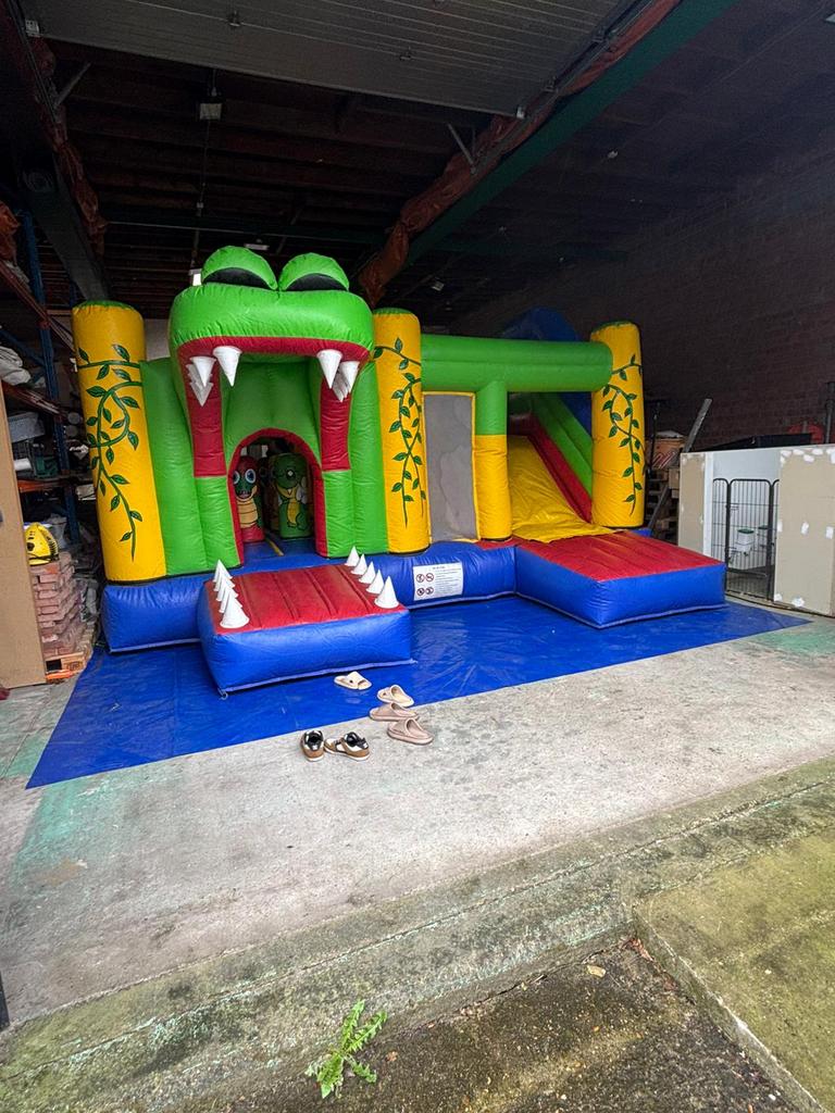 Unicorn of Krokko springkasteel - Waasland, Enlèvement, Comme neuf