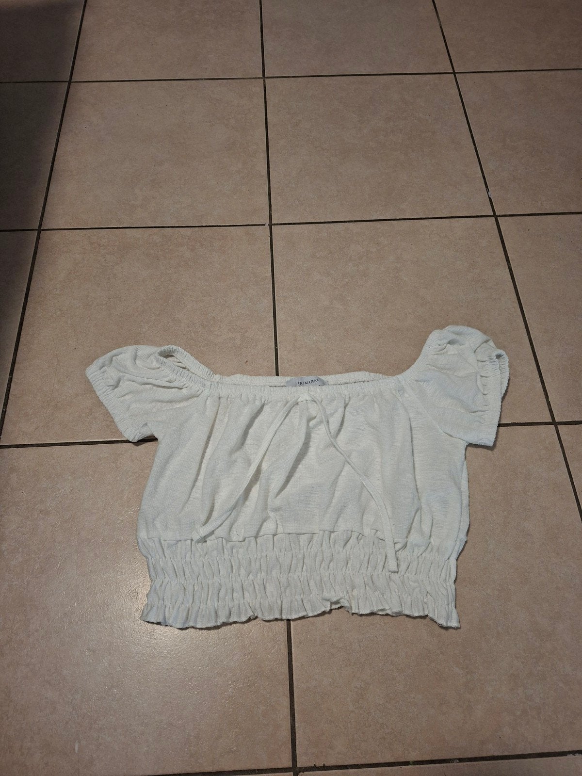 Top avec manche un peu "spécial" Primark, Kleding | Dames, Topjes, Ophalen, Primark, Wit, Zo goed als nieuw