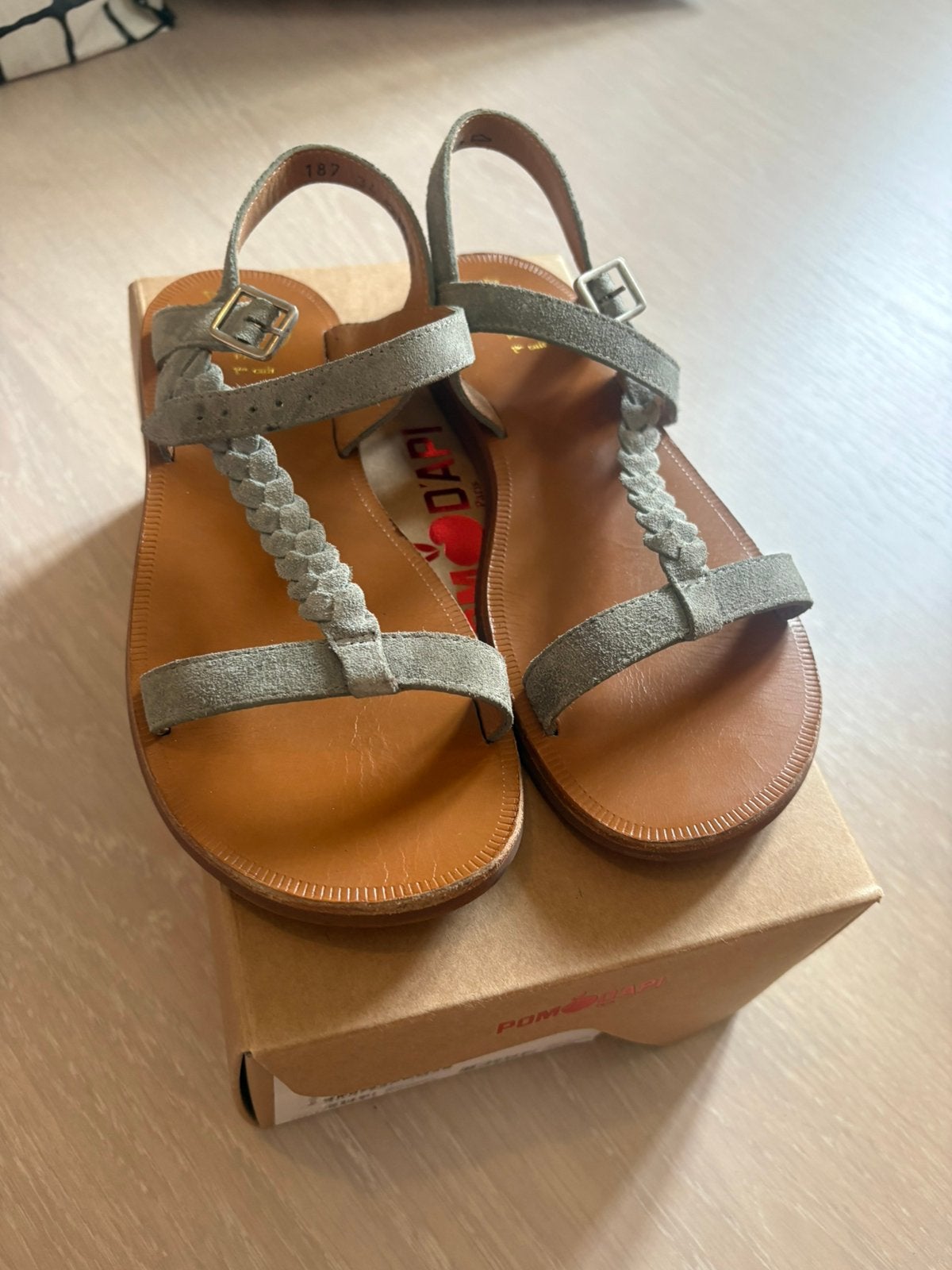 Sandalen Pom d’api - maat 34, Kinderen en Baby's, Ophalen, Zo goed als nieuw