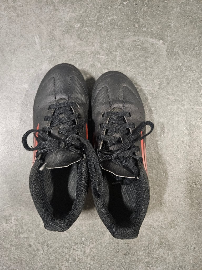 Adidas voetbalschoenen, Ophalen, Zo goed als nieuw, Schoenen