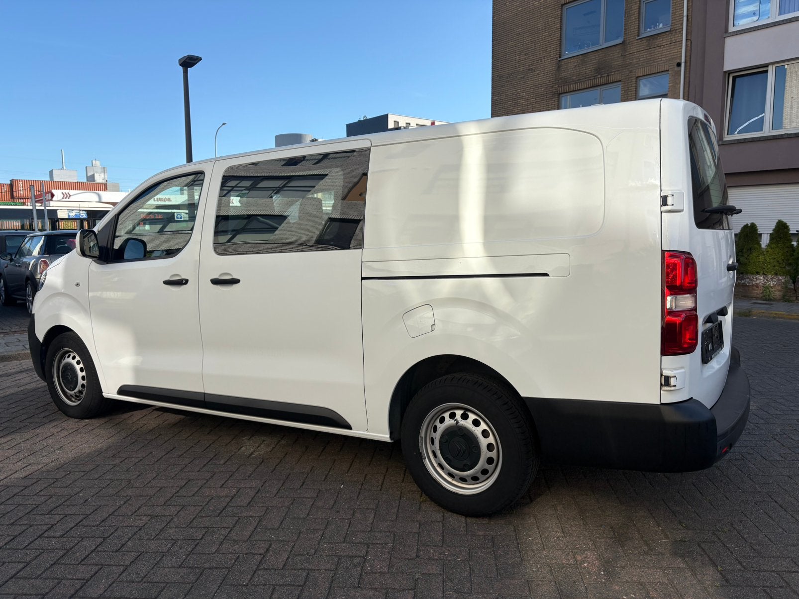 Citroen Jumpy 2.0 Diesel euro 6 dubbel cabine 6 personen, Auto's, Citroën, 90 kW, Stof, 4 cilinders, Navigatiesysteem