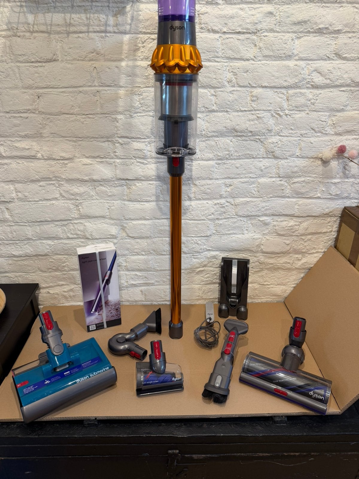 Dyson V15 Submarine modèle qui aspire et lave très bon état, Electroménager, Aspirateurs, Enlèvement ou Envoi, Comme neuf, Réservoir