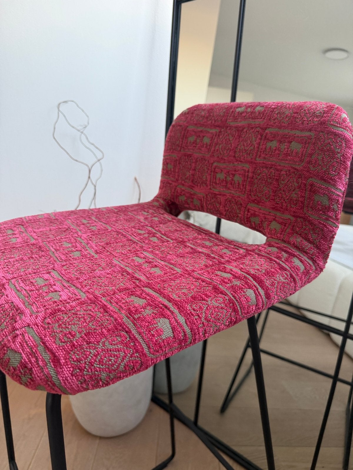 design barstoel MOBITEC, Huis en Inrichting, Barkrukken, Ophalen, Zo goed als nieuw