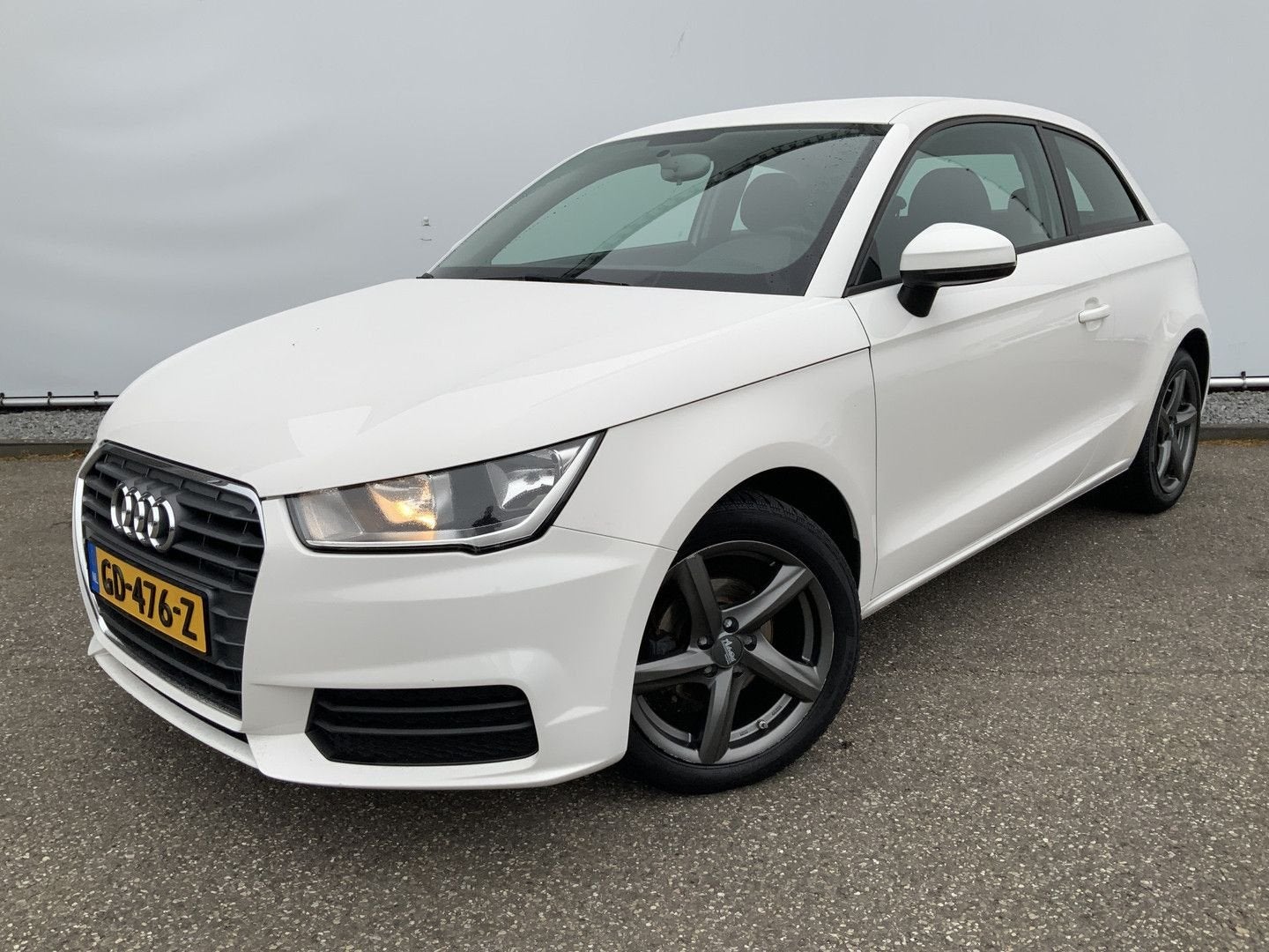 Audi A1 1.0 TFSI Pro Line Airco Cruise Navi Alu Velg Navi, Auto's, Audi, A1, Wit, Bedrijf, Start-stop-systeem