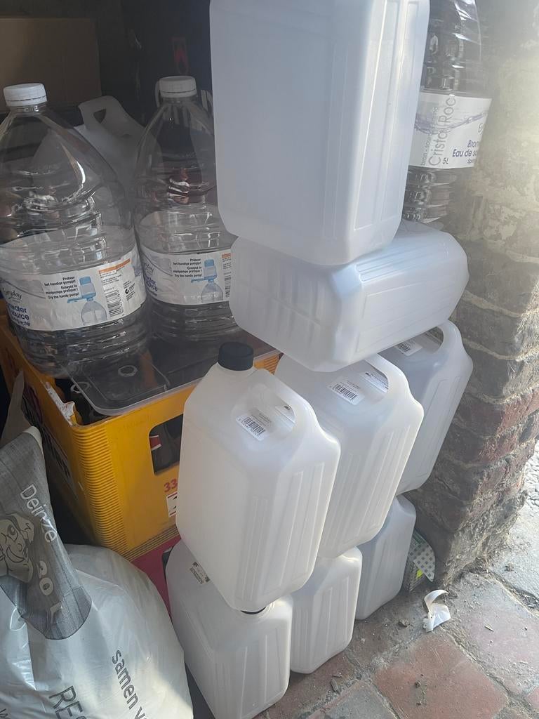 Lege flessen/bidons 5L, Ophalen, Zo goed als nieuw
