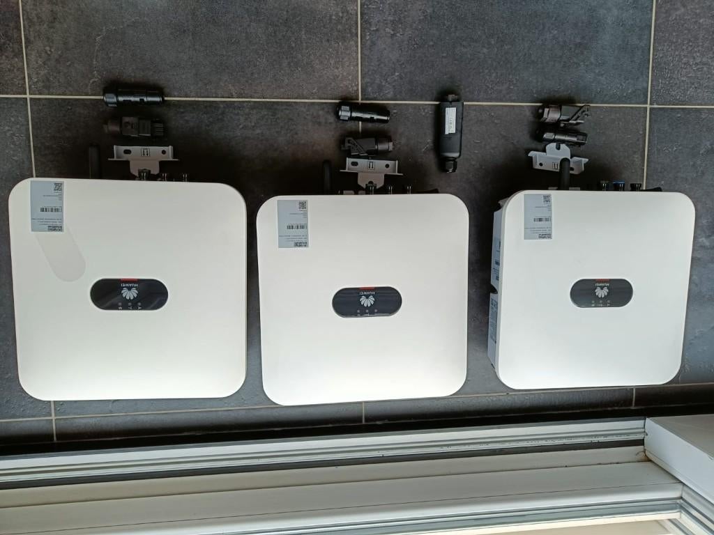 Hybride omvormer Huawei Sun2000-3KTL-L1 (3stuks), Ophalen, Gebruikt, Compleet systeem