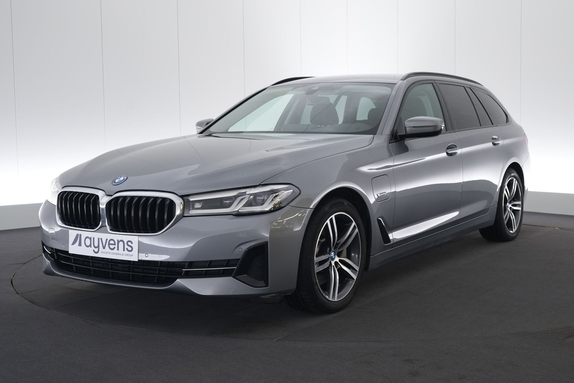 (2CMN283) BMW 5 SERIES TOURING, Auto's, Automaat, 1998 cc, Bedrijf, Hybride Elektrisch/Benzine