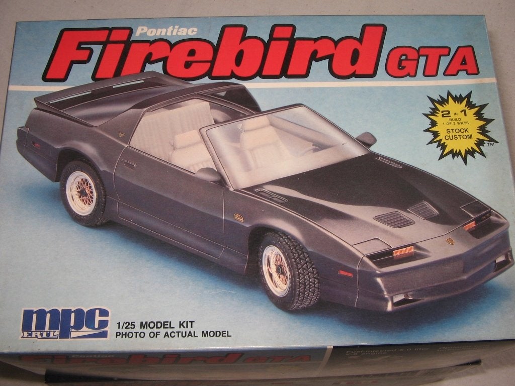 mpc bouwdozen van auto's op 1/25, Hobby & Loisirs créatifs, Modélisme | Voitures & Véhicules, Enlèvement ou Envoi, Neuf, Voiture