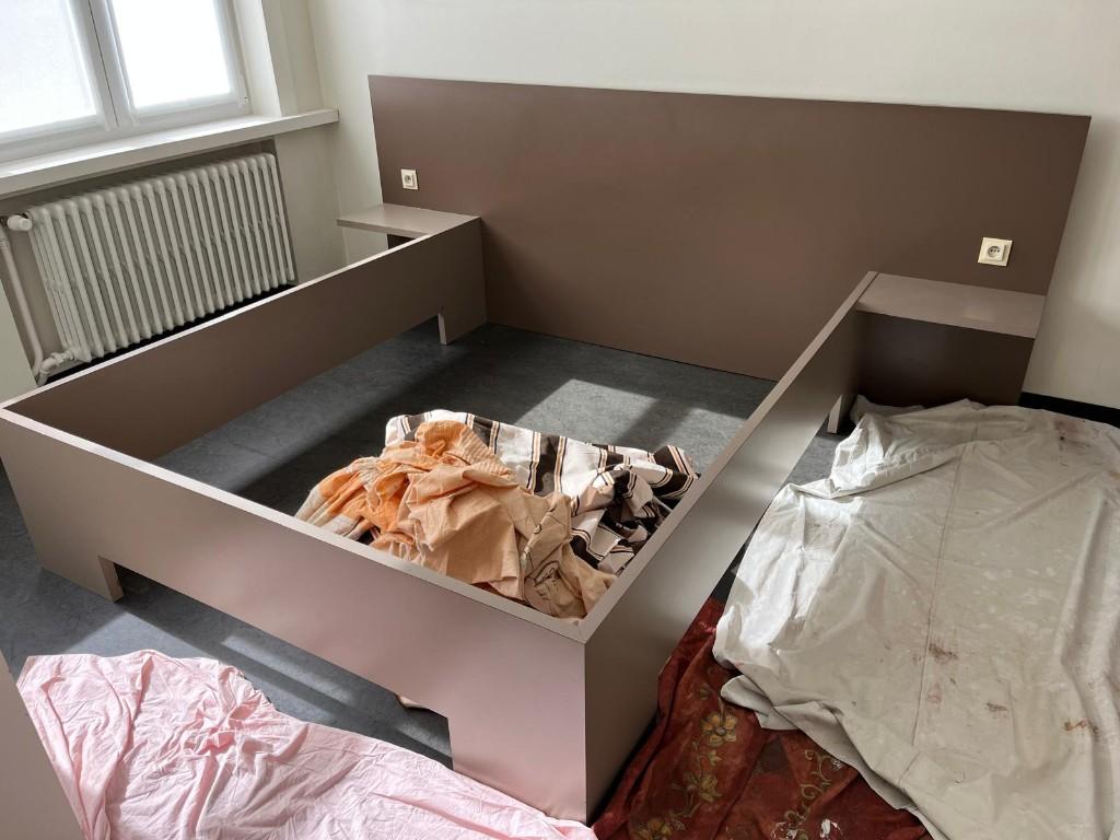Gratis af te halen bedframe, Ophalen, Overige kleuren, Tweepersoons, Zo goed als nieuw