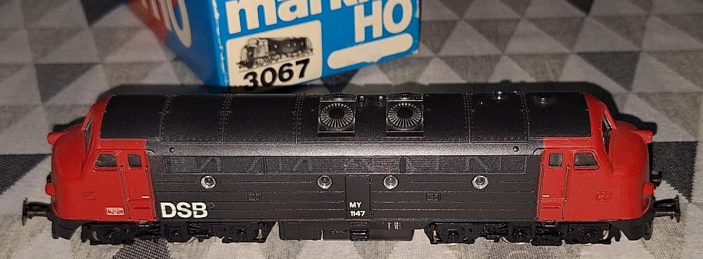 Märklin HO 3067 Diesellocomotief van de DSB, Locomotief, Ophalen of Verzenden, Zo goed als nieuw, Analoog