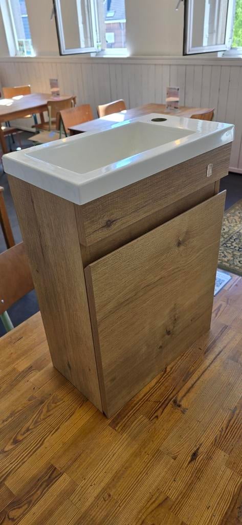 Meubel lavabo, Ophalen