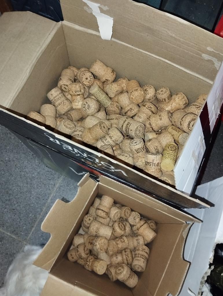 Lot 500 champagne- en wijnkurken, Ophalen of Verzenden, Gebruikt