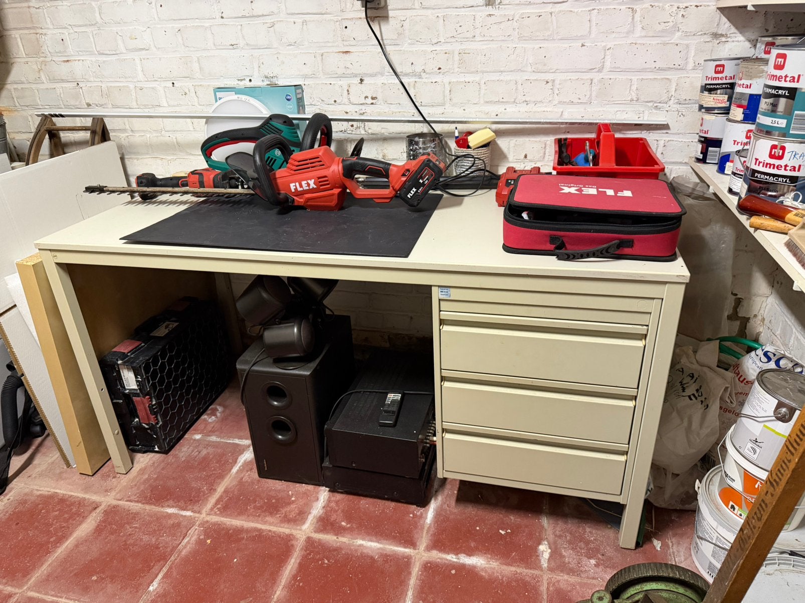 Stalen werktafel met 3 lades, Ophalen, Gebruikt