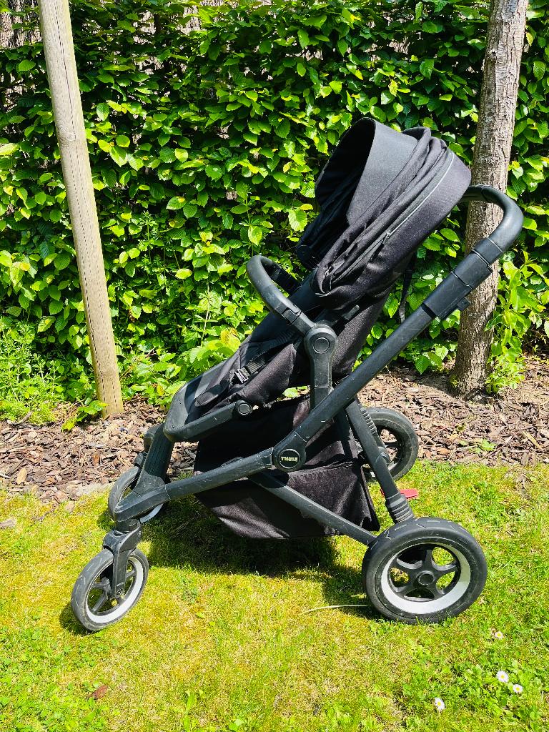 buggy Thule Sleek, Kinderen en Baby's, Verstelbare duwstang, Zo goed als nieuw, Ophalen, Kinderwagen