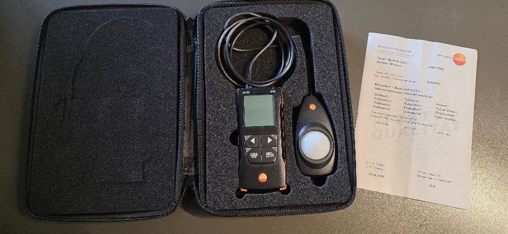Lichtmeter Testo 545 met kalibratie, Ophalen of Verzenden, Zo goed als nieuw