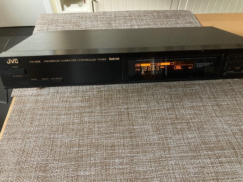 JVC FM TUNER, Audio, Tv en Foto, Tuners, Ophalen, Zo goed als nieuw, Analoog