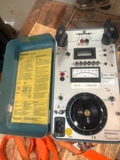 micro-ohm meter mom600a, Ophalen of Verzenden, Gebruikt, Elektriciteit