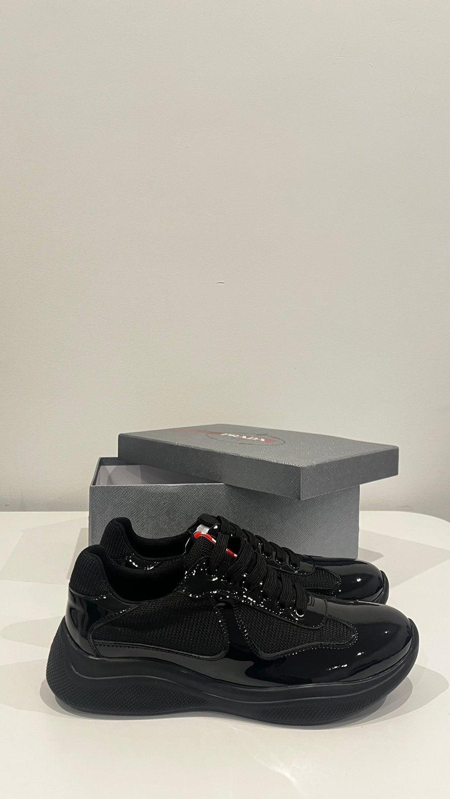 Prada cups all black 43 new in doos, Ophalen of Verzenden, Zo goed als nieuw