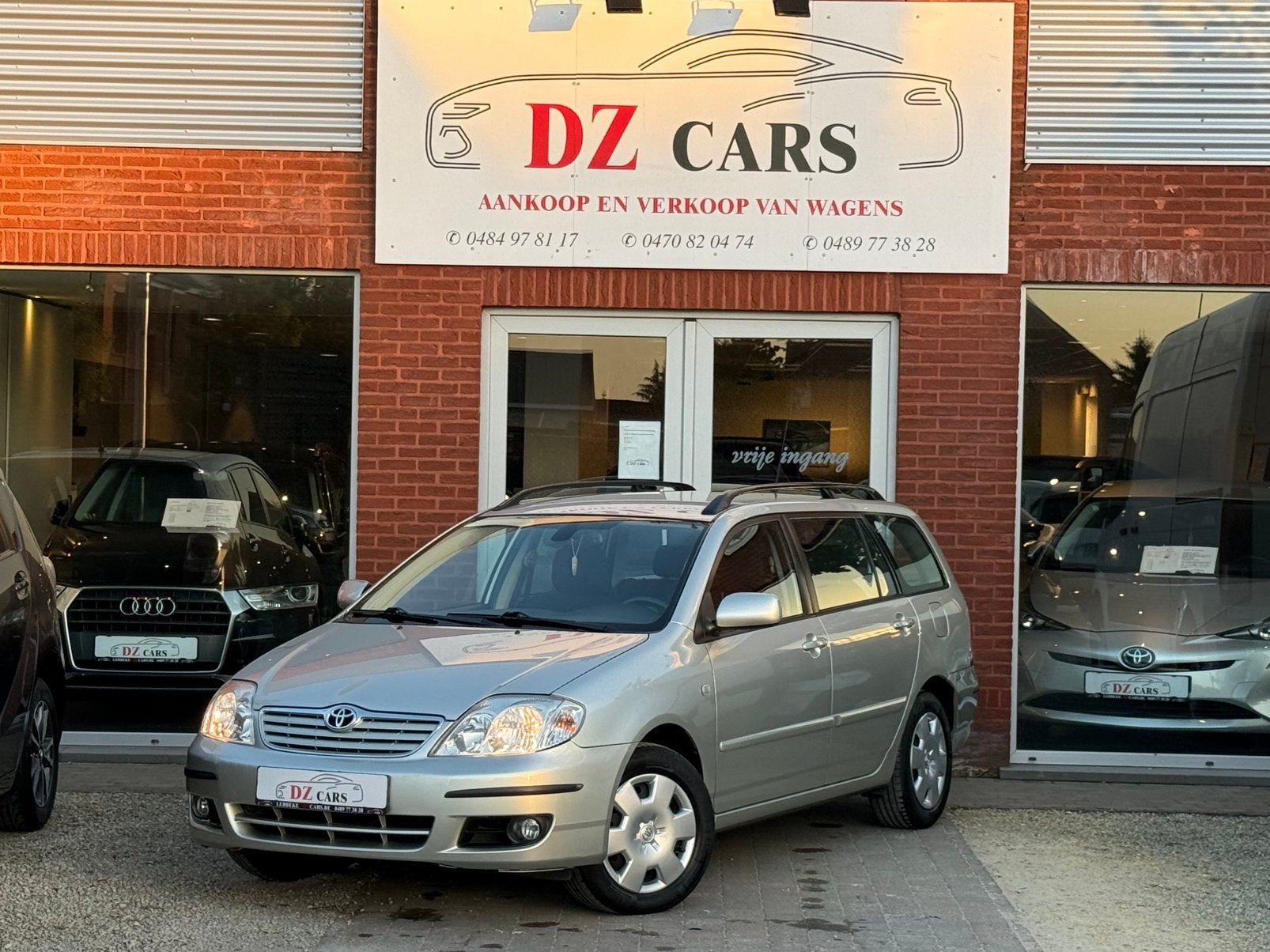 TOYOTA COROLLA 1.4D 90CH |CLIME DIGITALE | RADIO CD |, Autos, Toyota, Argent ou Gris, Achat, Entreprise, Corolla