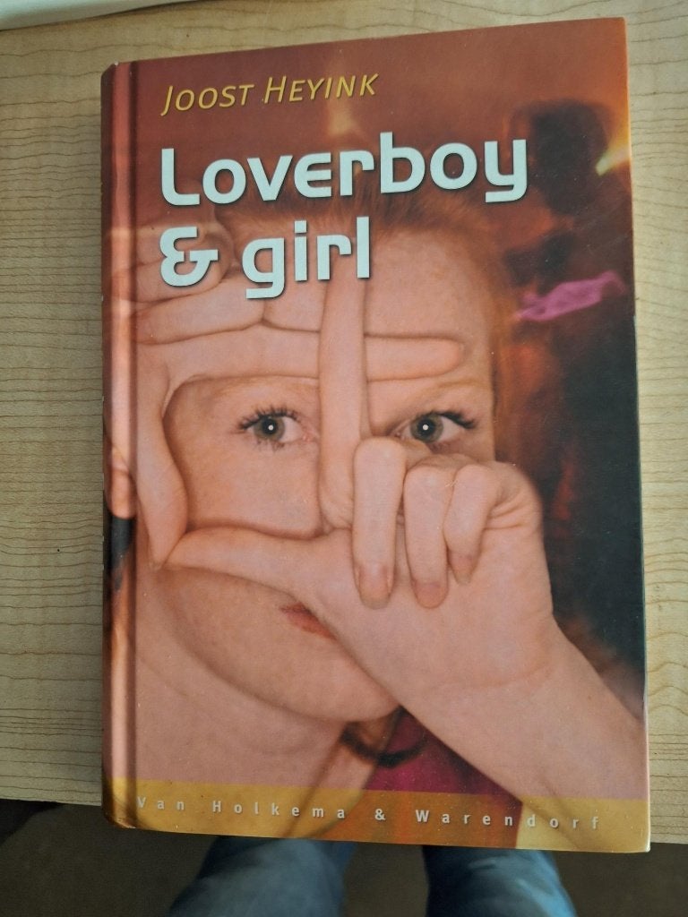 boek loverboy & girl, Enlèvement ou Envoi, Comme neuf