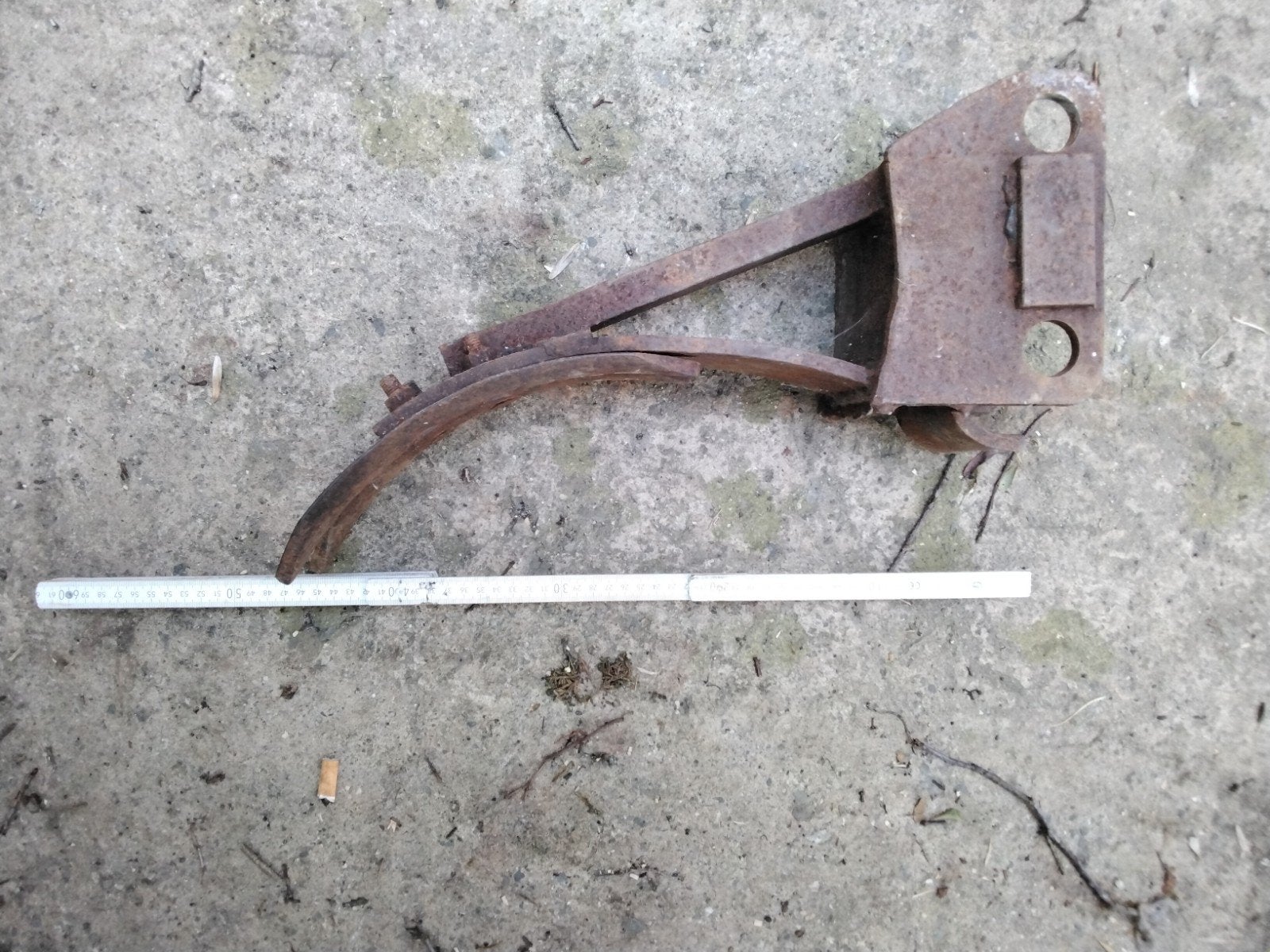 Dent de deroctage pour mini pelle 
Mesure sur les photos, Enlèvement