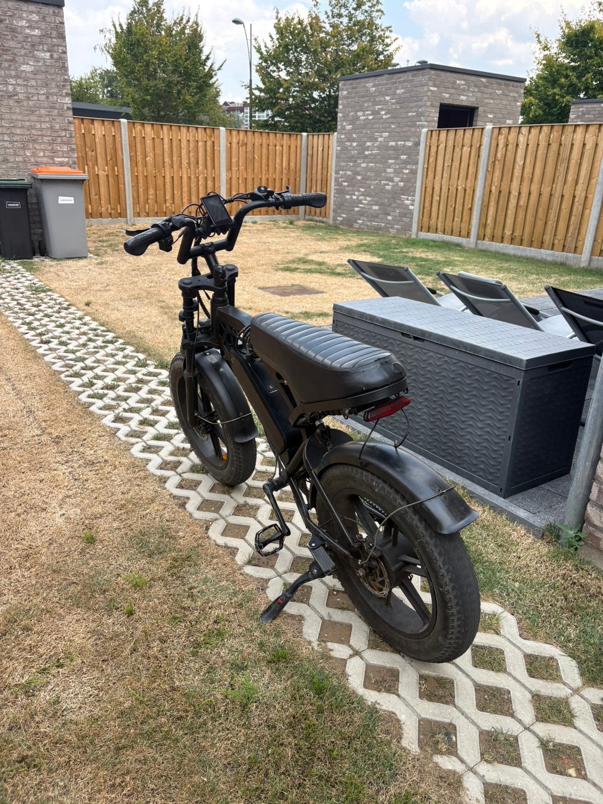 V20 pro, Fietsen en Brommers, Ophalen, Zo goed als nieuw