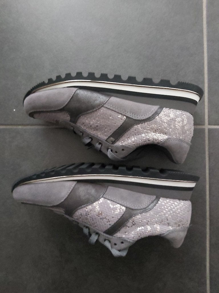 Sneakers dames/tieners. Zie 6 foto's., Autres couleurs, Sneakers et Baskets, Enlèvement, Neuf
