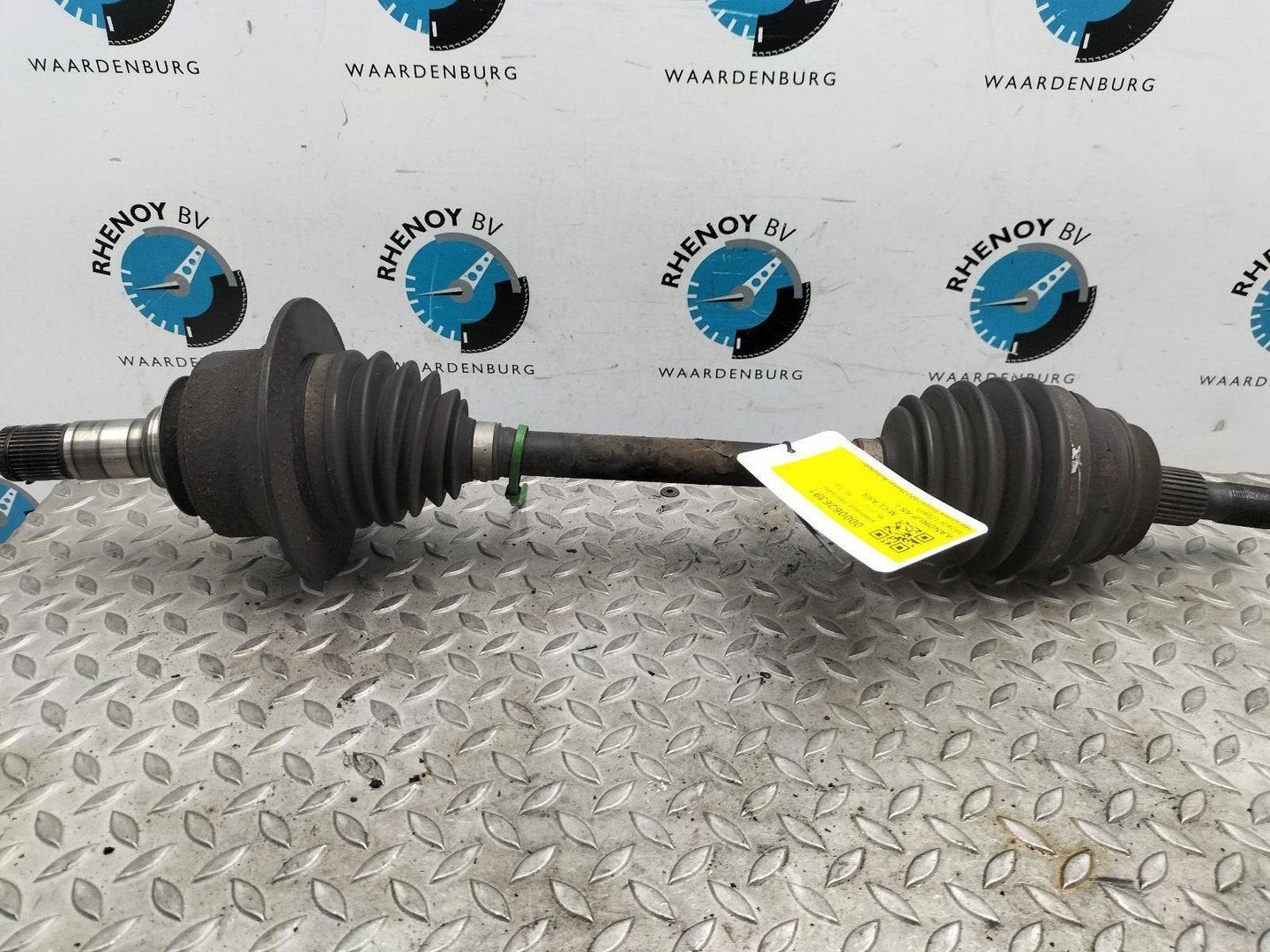 MERCEDES M CLASS 350 BlueTEC 7TRAPS AANDRIJFAS L 2012, Autos : Pièces & Accessoires, Commande, Utilisé, ARN reconnu, Stiba membre